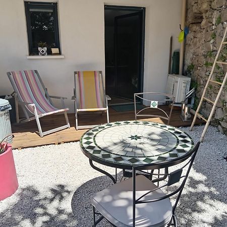 Studio En Rez De Jardin Collobrières Cameră foto